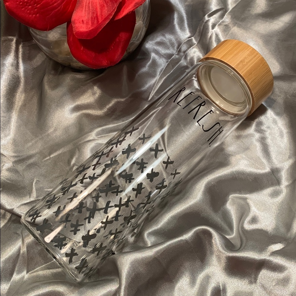 🌹RAE DUNN • New Refresh Glass Water Bottle with Bamboo Lid - Black X Pattern •